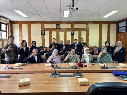 Kunjungan Edukatif Mahasiswa Pascasarjana FIS UM di UPI Bandung: Mendorong Penerapan Praktis dalam Mendukung Ekosistem Daratan Berkelanjutan (SDG 15)
